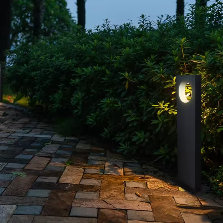 lampa-ogrodowa-led-lunaro-przy-bruku