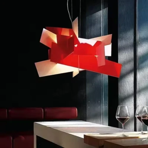 dekoracyjna-lampa-wiszaca-auristo-velora-czerwony-aranzacja