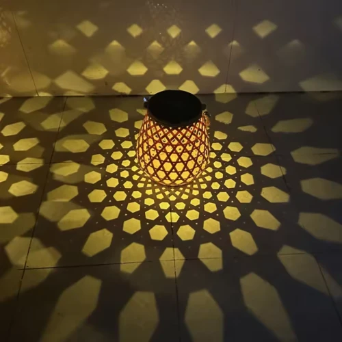 solarna-lampa-ogrodowa-zorya-efekt-swiatla