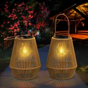 solarna-lampa-ogrodowa-led-nyraelis-ogrod-uchwyty