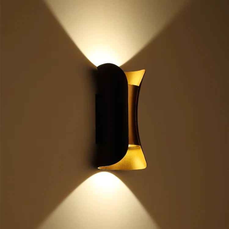 nowoczesna-lampa-elewacyjna-led-seraphelle-bok-efekt-swiatla