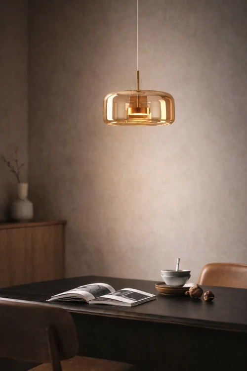celestelle-szklana-lampa-wiszaca-minimalizm-bursztyn