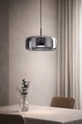 celestelle-szklana-lampa-wiszaca-dymiona-przy-stole