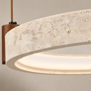 or-nza-nowoczesna-lampa-wiszaca-led-z-kamienia-i-drewna-orenza-detal-struktura